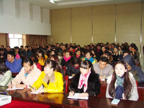 內(nèi)強(qiáng)個(gè)人素質(zhì)，外塑企業(yè)形象